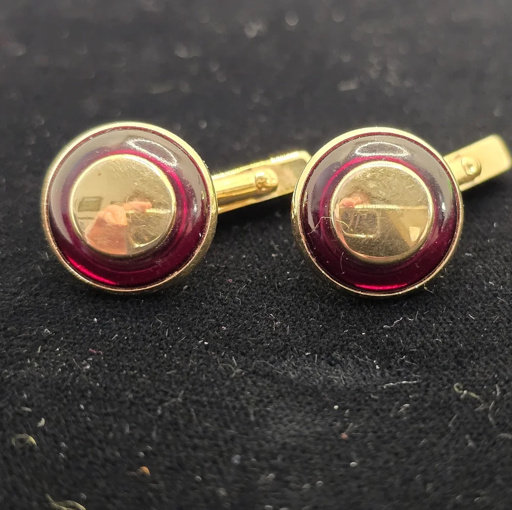 Swank Art Deco Red Glass Bullseye Cufflinks Understated Elegant
